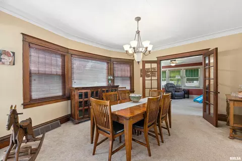 2321 13th St, Moline, IL 61265 photo 4