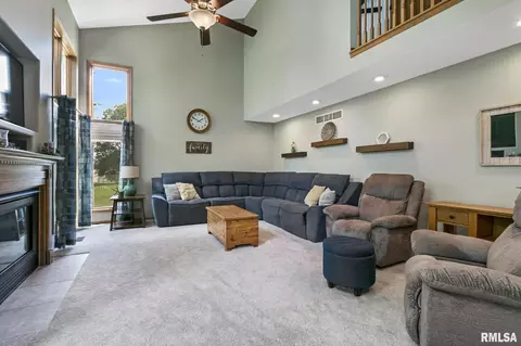 112 Blackhawk Dr, Park View, IA 52748 photo 10