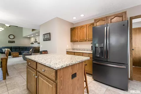 112 Blackhawk Dr, Park View, IA 52748 photo 6