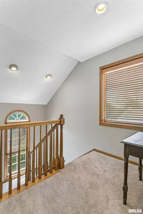 112 Blackhawk Dr, Park View, IA 52748 photo 16