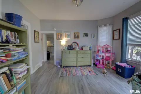1401 13th St, Moline, IL 61265 photo 16