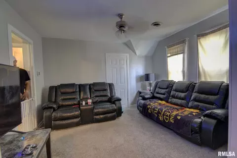 1401 13th St, Moline, IL 61265 photo 7
