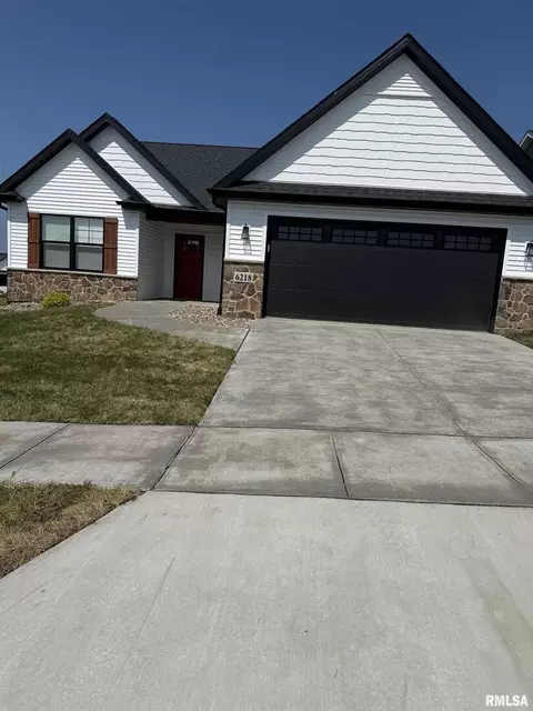 6218 College Ave, Davenport, IA 52807
