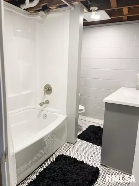 1028 25th St, Moline, IL 61265 photo 20