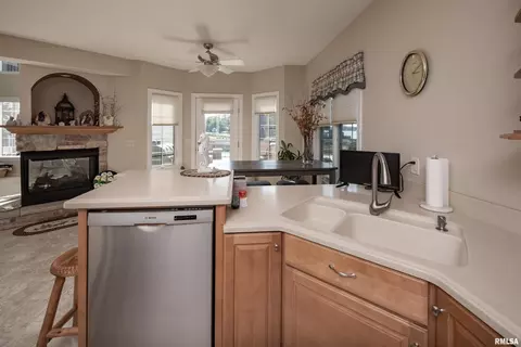 104 9th St, Hampton, IL 61256 photo 11