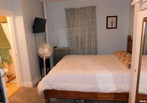 829 17th Ave, Moline, IL 61265 photo 7