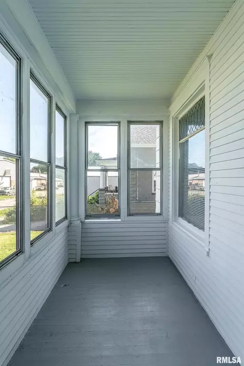 5420 3rd Ave, Moline, IL 61265 photo 2