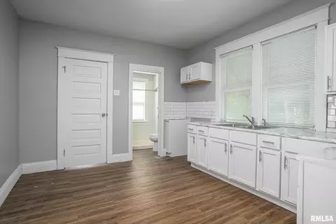5420 3rd Ave, Moline, IL 61265 photo 4