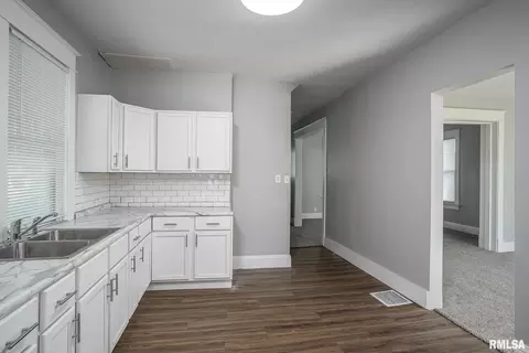 5420 3rd Ave, Moline, IL 61265 photo 5