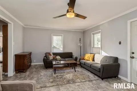 105 E Park St, Morrison, IL 61270 photo 7