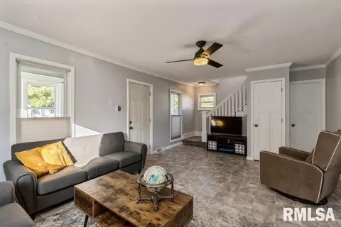105 E Park St, Morrison, IL 61270 photo 6