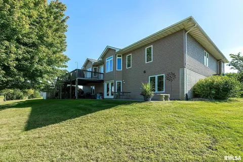 15 Nicholas Ct, Eldridge, IA 52748 photo 33