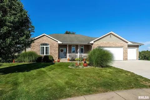 15 Nicholas Ct, Eldridge, IA 52748 photo 1