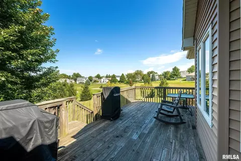 15 Nicholas Ct, Eldridge, IA 52748 photo 35