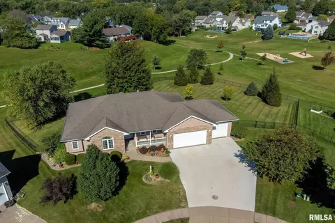 15 Nicholas Ct, Eldridge, IA 52748 photo 37