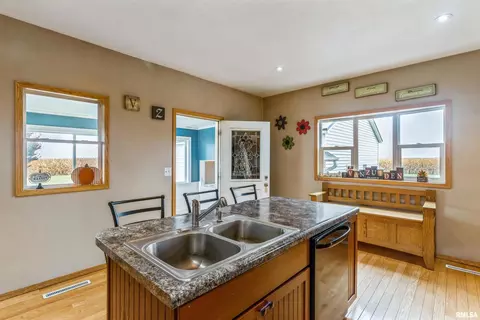 14020 Hillside Rd, Morrison, IL 61270 photo 8