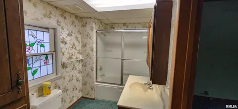 213 N Hamlet St, Marion, IL 62959 photo 11