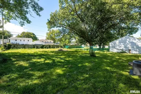 1026 12th St, Silvis, IL 61282 photo 26