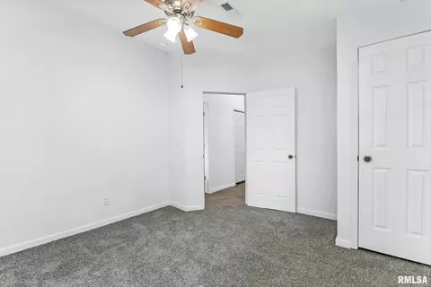 1026 12th St, Silvis, IL 61282 photo 19