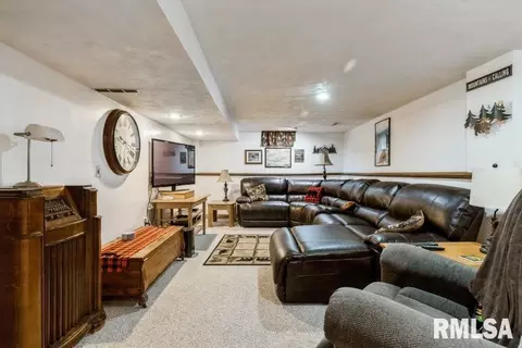 1405 10th St, Silvis, IL 61282 photo 19
