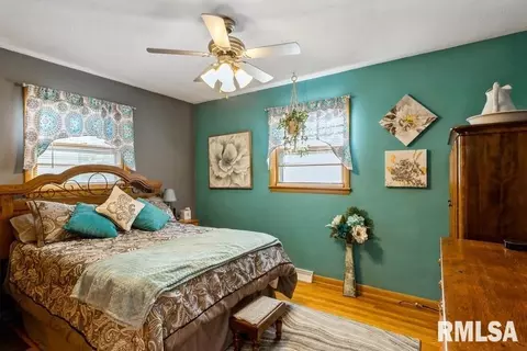 1405 10th St, Silvis, IL 61282 photo 13
