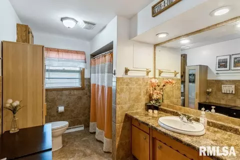 1405 10th St, Silvis, IL 61282 photo 18