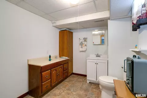 1929 32nd St, Moline, IL 61265 photo 21