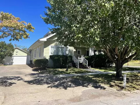 540 E Thorn St, Marion, IL 62959 photo 21