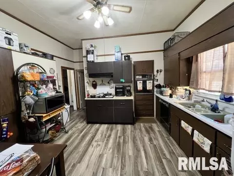 540 E Thorn St, Marion, IL 62959 photo 18