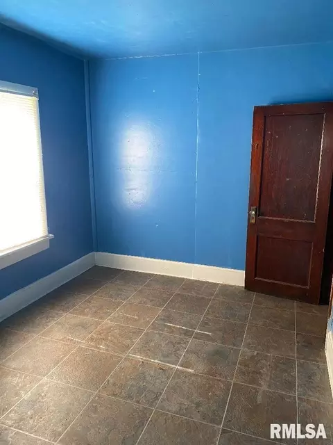 120 4th St, Silvis, IL 61282 photo 12