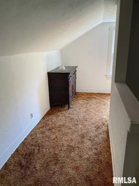 120 4th St, Silvis, IL 61282 photo 10