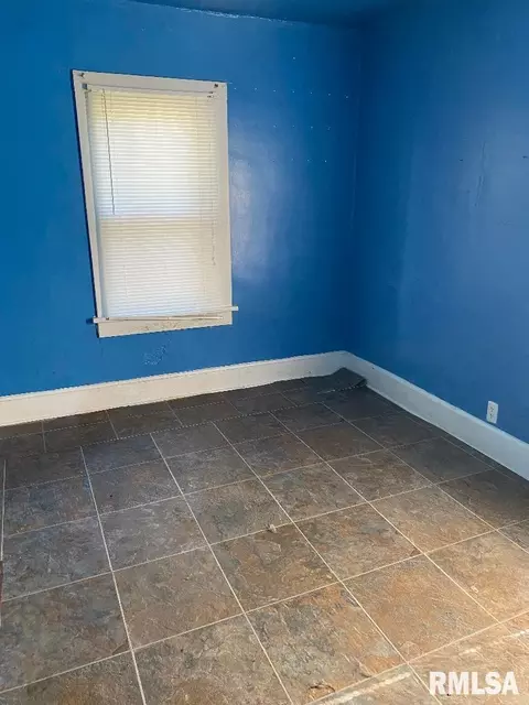 120 4th St, Silvis, IL 61282 photo 13