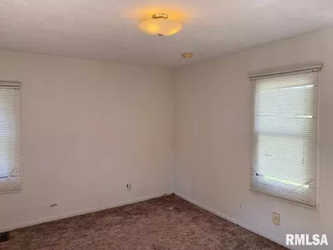 120 4th St, Silvis, IL 61282 photo 19