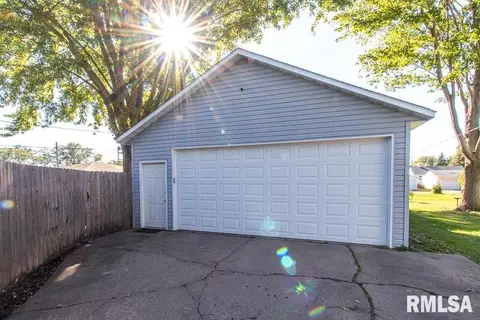 622 17th St, Silvis, IL 61282 photo 5