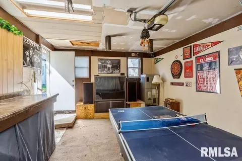 137 7th St, Silvis, IL 61282 photo 16
