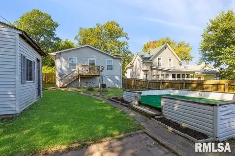 137 7th St, Silvis, IL 61282 photo 17