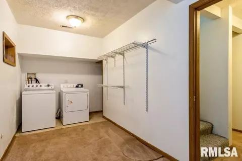 137 7th St, Silvis, IL 61282 photo 14