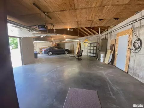 634 E Lincolnway, Morrison, IL 61270 photo 33