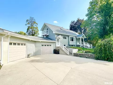634 E Lincolnway, Morrison, IL 61270 photo 1