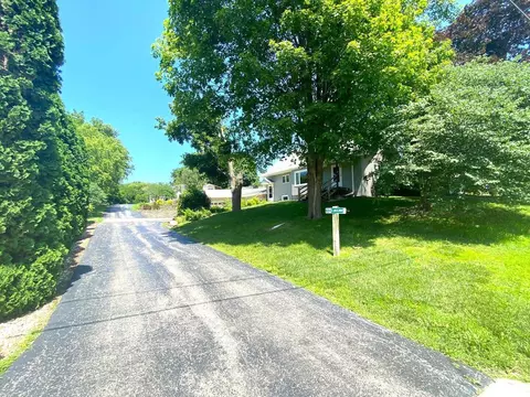 634 E Lincolnway, Morrison, IL 61270 photo 2