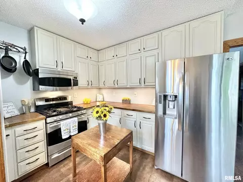 634 E Lincolnway, Morrison, IL 61270 photo 4