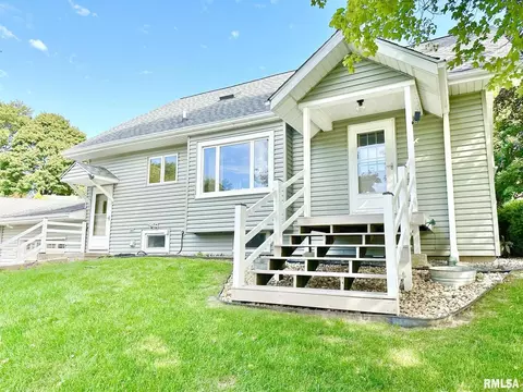 634 E Lincolnway, Morrison, IL 61270 photo 3