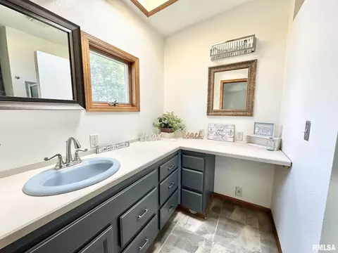 634 E Lincolnway, Morrison, IL 61270 photo 28