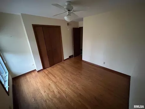 2823 2nd St, Moline, IL 61265 photo 20