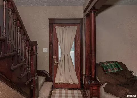 209 E 2nd Ave, Milan, IL 61264 photo 3