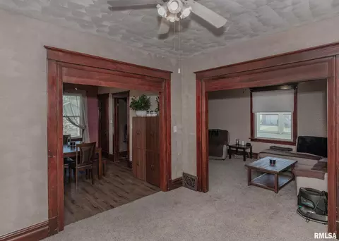 209 E 2nd Ave, Milan, IL 61264 photo 7