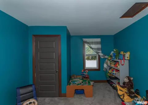 209 E 2nd Ave, Milan, IL 61264 photo 18