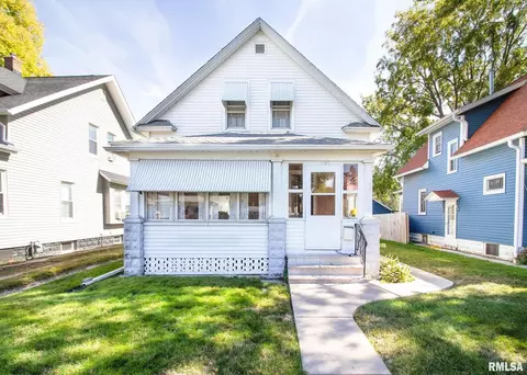 1182 26th St, Moline, IL 61265 photo 2
