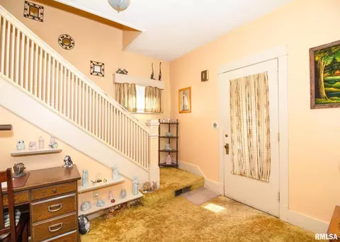 1182 26th St, Moline, IL 61265 photo 5