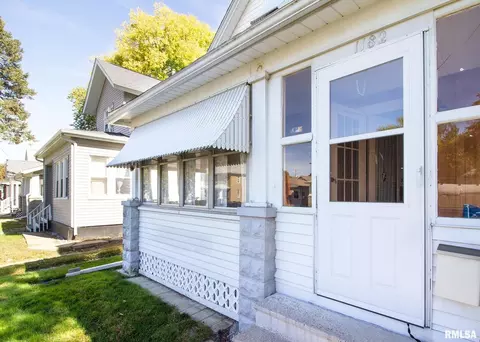 1182 26th St, Moline, IL 61265 photo 3